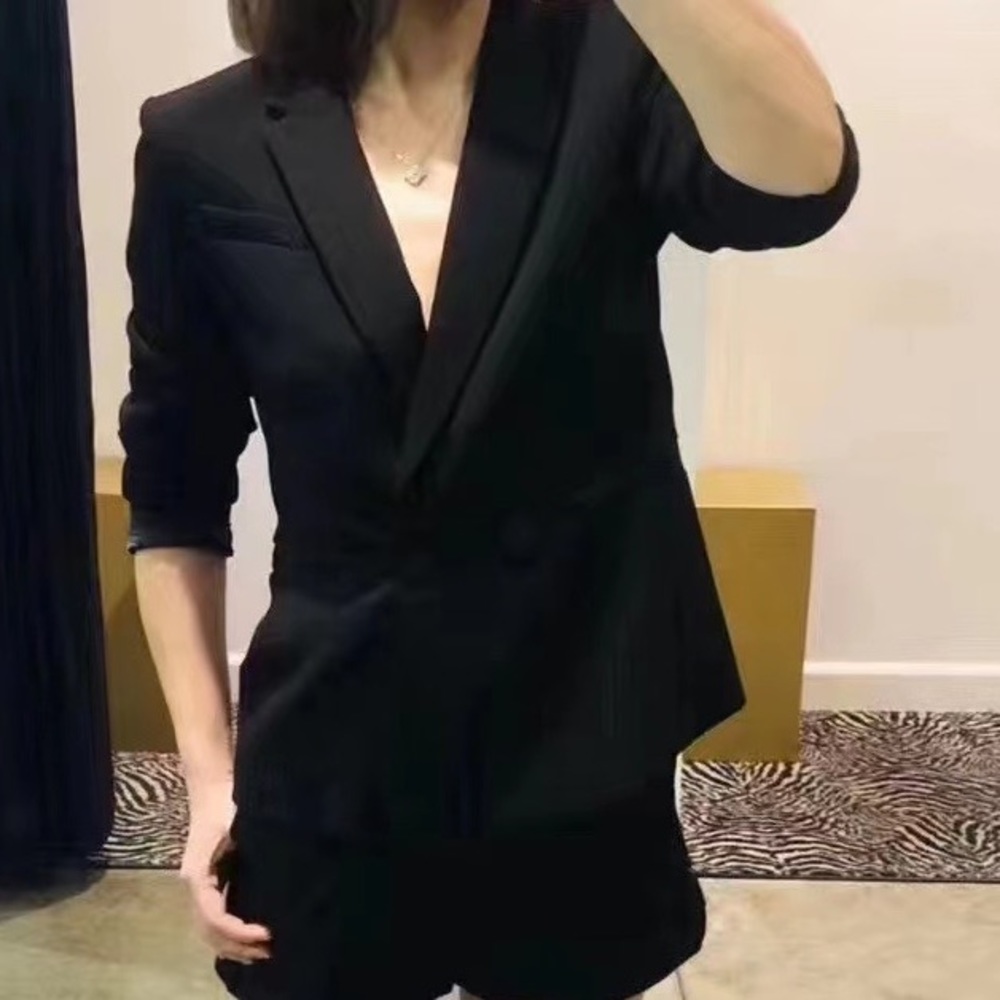 Maje women’s black suit，38